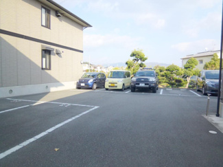 【駐車場】