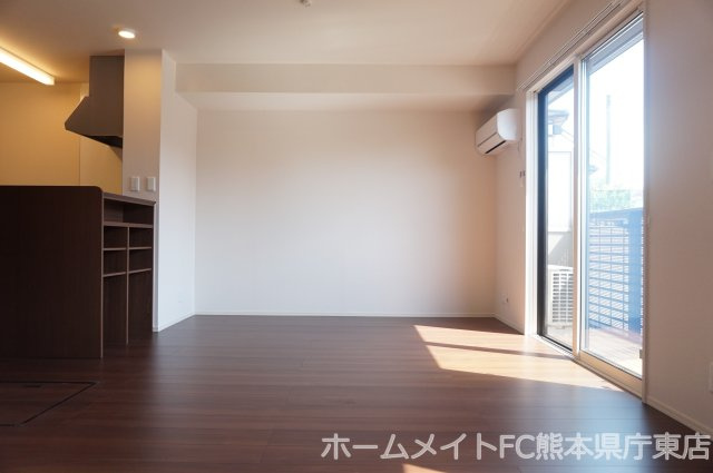 熊本市東区御領１丁目のアパートの居間・リビング