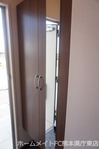 熊本市東区御領１丁目のアパートの玄関