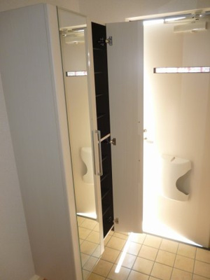 【収納】 | メゾンドシュシュリヴィエール | ちょっとした収納スペースも充実しています