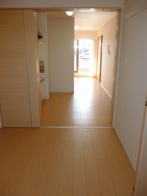 【洋室】 | メゾンドシュシュリヴィエール | 落ち着いた色調の洋室です