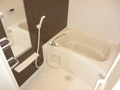 【浴室】 | メゾンドシュシュリヴィエール | きれいなお風呂です