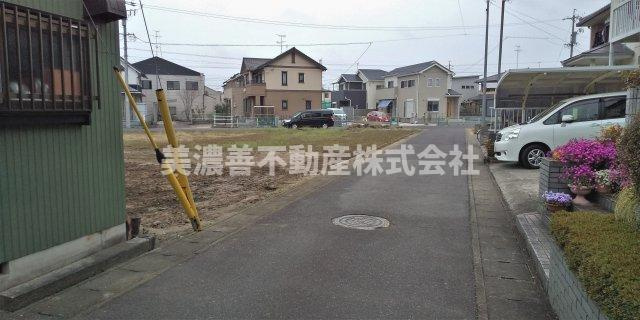 ５４６５０　岐阜市旦島土地の前面道路含む現地写真