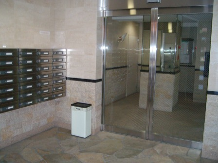 【エントランス】