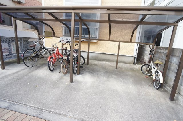 【その他共用部分】 | トワール東堀 | 駐輪場