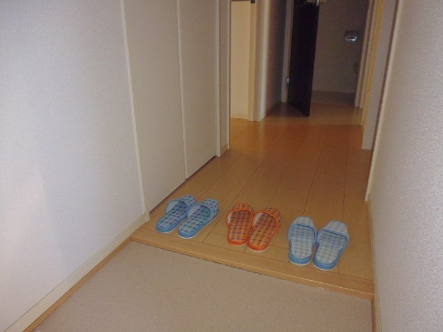 ディライトステージＢの玄関