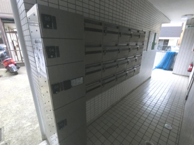 【その他共用部分】 | パーソネージュ横浜 | うれしい宅配ボックス付き。
ご不在時にも荷物が受け取れるので便利です。