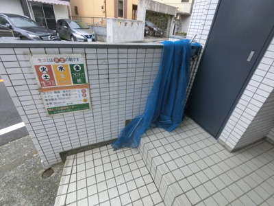 【その他共用部分】 | パーソネージュ横浜 | ゴミ置き場です。
敷地内にあるのでゴミ出しが楽ちんです。
