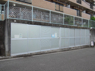 【その他共用部分】 | ライオンズヒルズ金沢八景 | ゴミ置き場です。
敷地内にあるのでゴミ出しが楽ちんです。