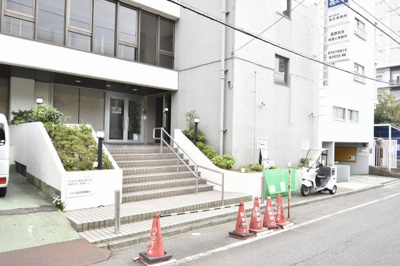 【エントランス】 | ハイツ花之木 | 横浜市営地下鉄ブルーライン「蒔田」駅徒歩6分、京急本線「南太田」駅徒歩6分。