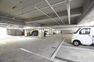【駐車場】 | ハイツ花之木 | 地下平置き駐車場