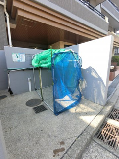 【その他共用部分】 | ゴミ置き場です。
敷地内にあるのでゴミ出しが楽ちんです。