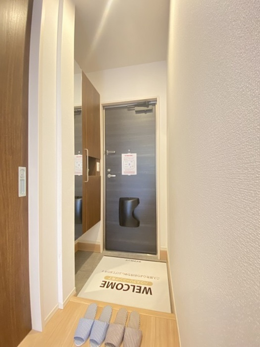 みつばちⅣの玄関