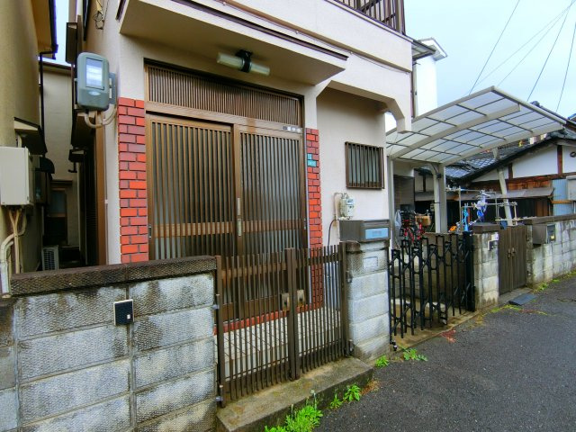 木戸貸家のエントランス