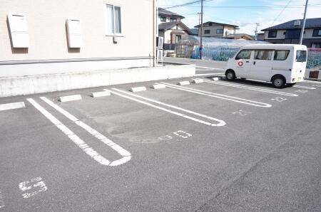 フローリッシュ　ＡＢＣＤの駐車場|駐車場
