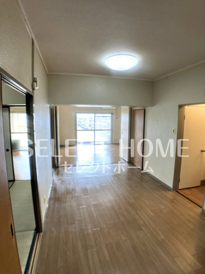 【居間・リビング】 | グランドール日名南 | こちらの居間で趣味の時間をお楽しみください同型タイプ