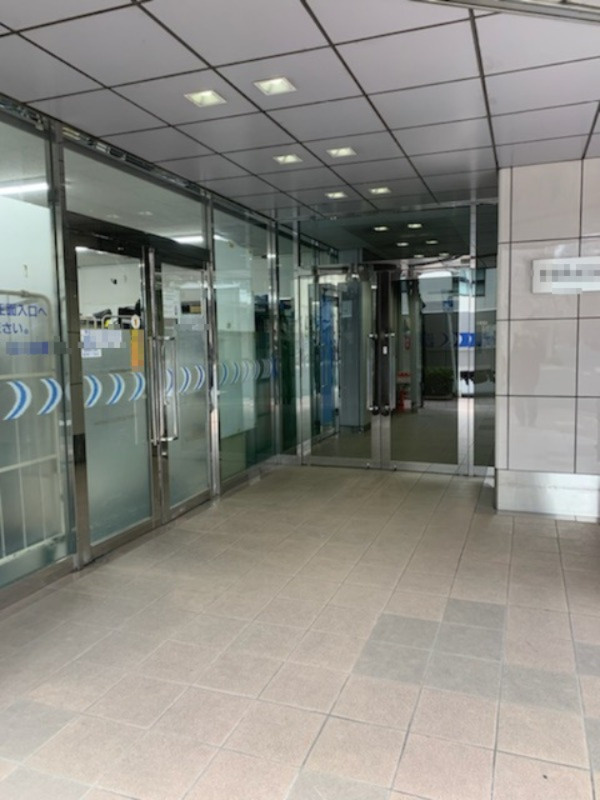 テラサキ第５ビルのエントランス