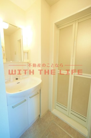 ファルコン久留米高校駅前【10，000円キャッシュバック対象物件】の洗面所|明るい洗面所です