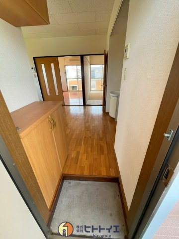 ベルメゾン室岡の玄関