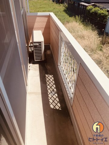 ベルメゾン室岡のバルコニー|お洗濯にも便利なバルコニー付き