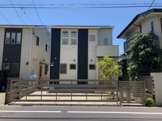 【外観】 | 築６年の綺麗な物件です。