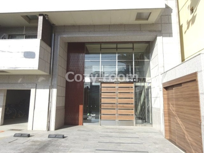 【エントランス】 | ファーストステージ江坂広芝町Ⅱ | マンション入口です