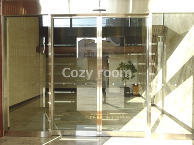 【エントランス】 | ファーストステージ江坂広芝町Ⅱ | 毎日通るエントランスはこのようになっています