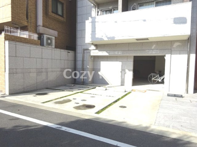 【駐車場】 | ファーストステージ江坂広芝町Ⅱ | 駐車場があります