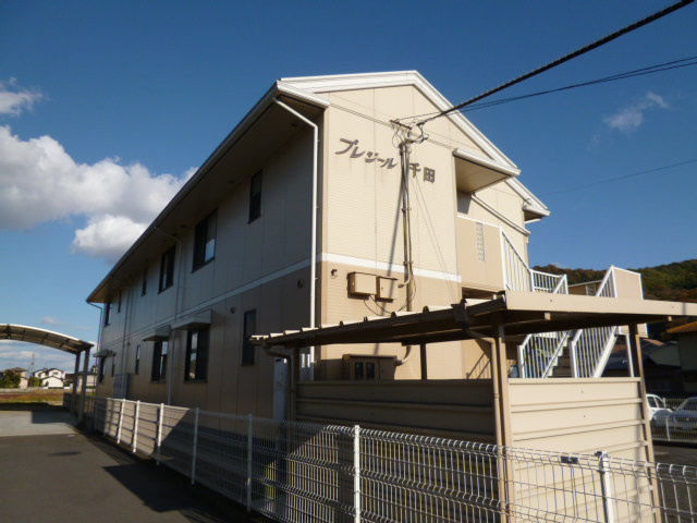 倉敷市林のアパートの外観