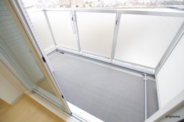 エステムコート梅田天神橋3アヴァンテ　仲介手数料無料のバルコニー