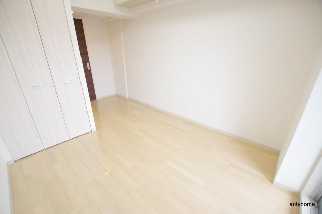 エステムコート梅田天神橋3アヴァンテ　仲介手数料無料の居間・リビング