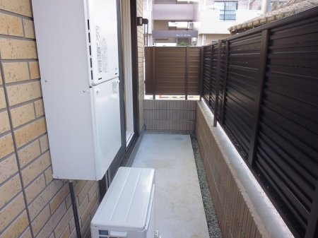 熊本市中央区子飼本町のアパートのバルコニー