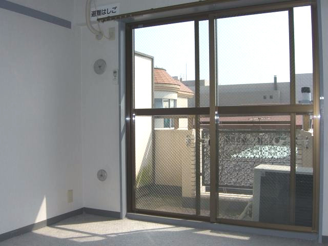 ジュネパレス市川第5の居間・リビング