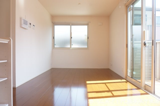 熊本市中央区大江４丁目のアパートの居間・リビング