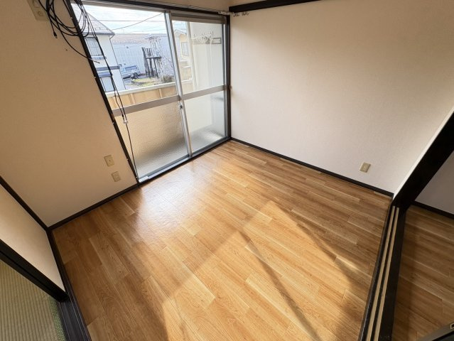 ドルフ石井Ａ棟の居間・リビング