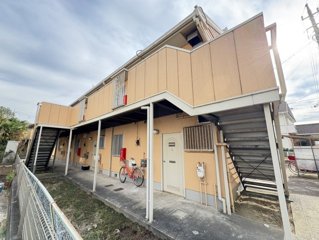 ドルフ石井Ａ棟の外観