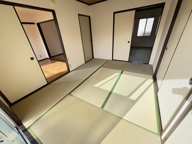 ドルフ石井Ａ棟の和室