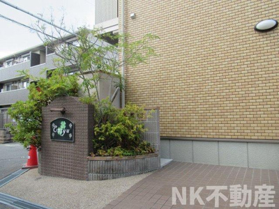 【エントランス】 | Enjyu(エンジュ）（若江岩田賃貸） | 清潔なエントランスです