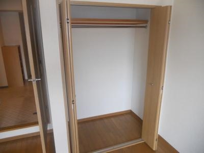 コージーハイツ大宮の収納|クローゼット