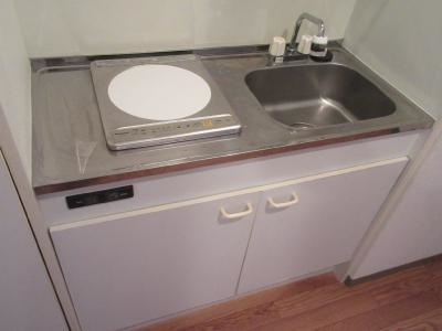 コージーハイツ大宮のキッチン|ＩＨ１口コンロ