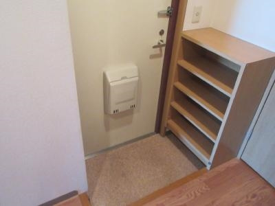 コージーハイツ大宮の玄関