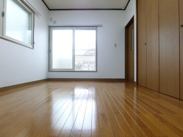 春日戸建の寝室