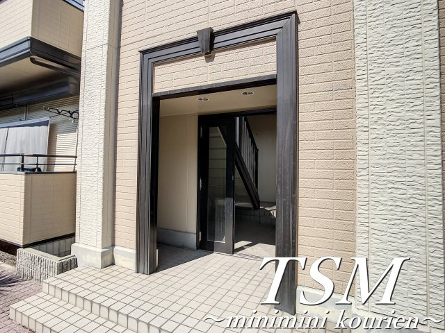 グリーンバレーＡ棟のエントランス