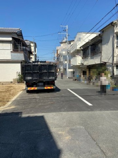 【前面道路含む現地写真】