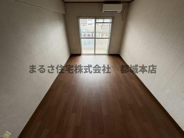 サンライズ都北の居間・リビング