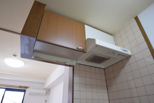 アンソレイエのキッチン|キッチン上に棚付きです！