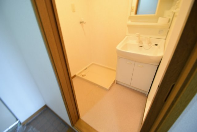 アンソレイエの洗面所|洗面台にはシャンプードレッサー完備です