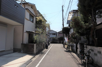 【前面道路含む現地写真】