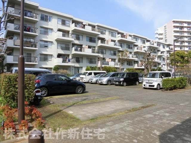 谷津パークタウン　一番街　２１号棟の外観