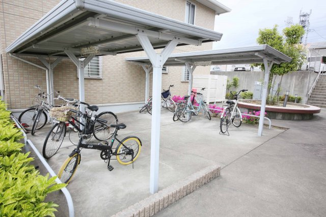 グランディールCの駐車場